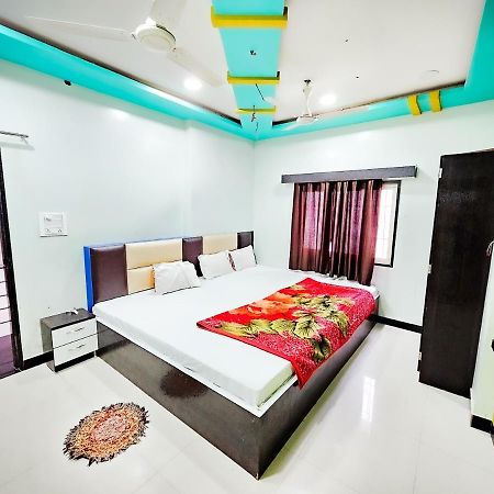 Hotel Ramghat View Ujjain Extérieur photo