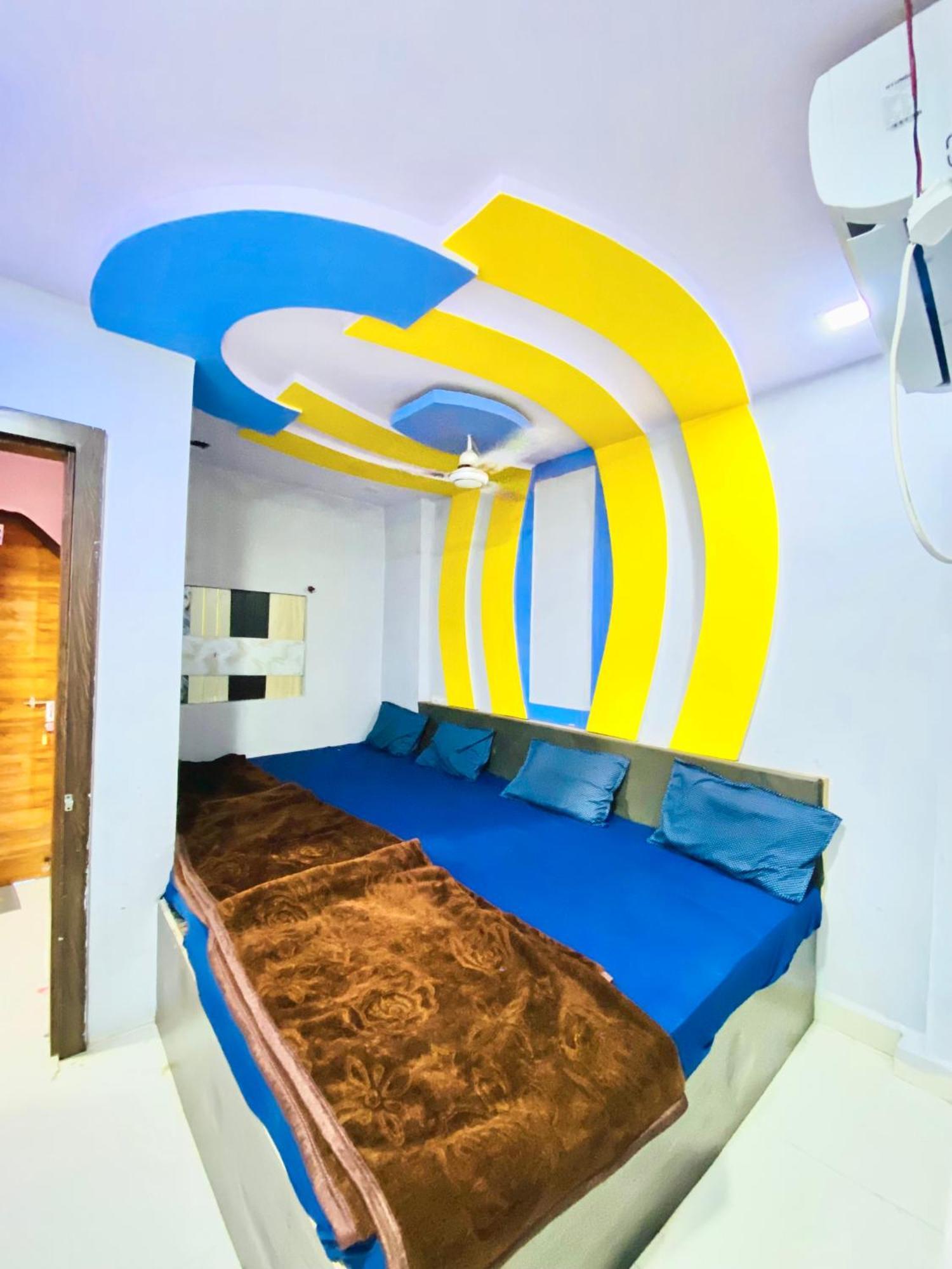 Hotel Ramghat View Ujjain Extérieur photo